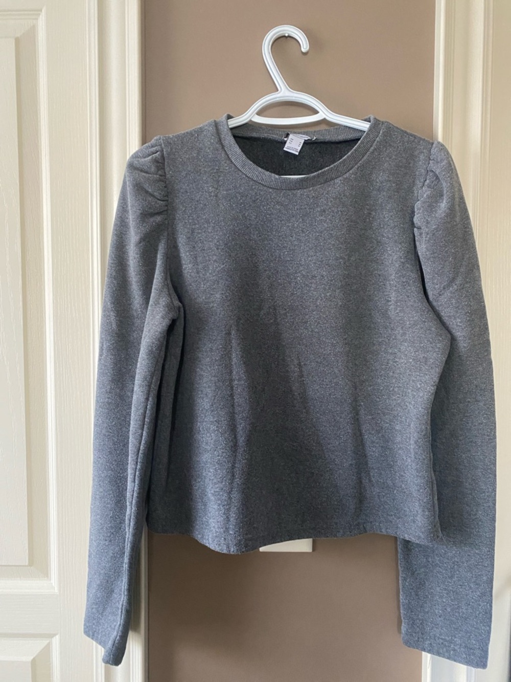 Revamped Grey Puff Sleeve Crewneck Sweatshirt Size medium